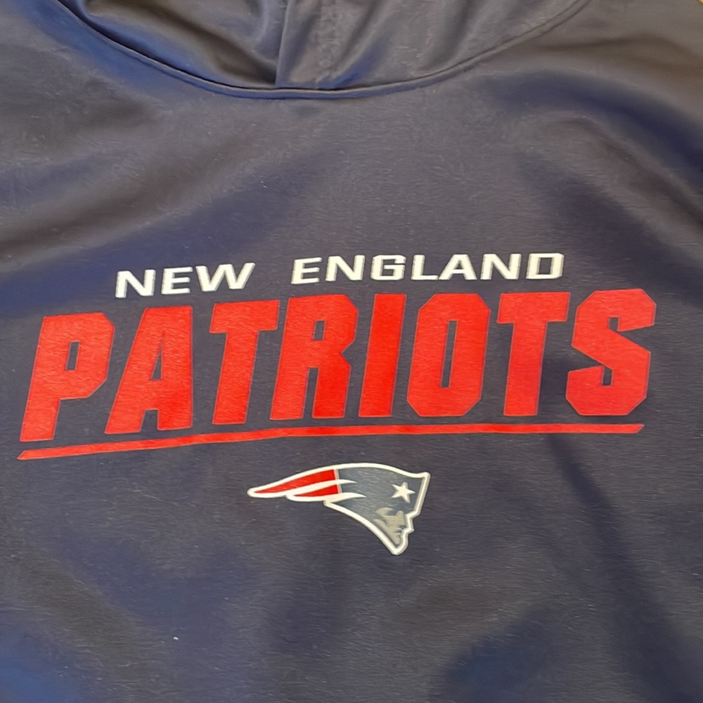 EUC New England Patriots youth hoodie size XL (18-20) - Picture 2 of 4